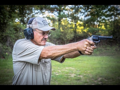 Видео: Полный обзор Smith & Wesson Model 19 .357 Magnum