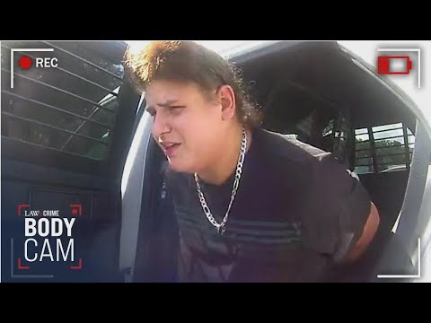 Видео: Дочь выгнали из дома — она напала на родителей с ножом и убила отца