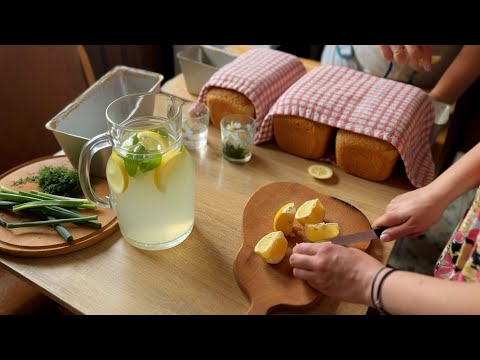 Видео: Лето в деревне: Цветы, клубника и домашний хлеб 🌻🍓