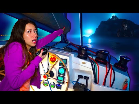 Видео: ПРИПЛЫЛИ НА ОСТРОВ ДУХОВ - Жизнь на Яхте - Призрак Вэрана 2 Серия | Elli Di