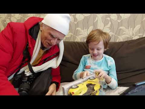 Видео: Дедушка и Внук Тимофей! В гостях у сына Руслана! 31 декабря 2021г.