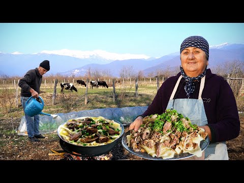 Видео: Бабушка приготовила бешбармак! Легендарное блюдо казахстанской кухни!