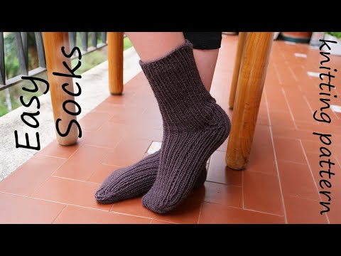 Видео: Носки простым способом вязания спицами✌️ Easy Soks knitting pattern