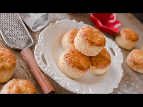 Видео: СЫРНЫЕ БУЛОЧКИ | СКОНЫ | БИСКИТЫ | вкусная выпечка к завтраку | простой быстрый рецепт Cheese Scones