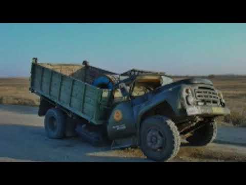 Видео: Неудачные и необычные случаи на дороге с дальнобойщиками и грузовиками №16