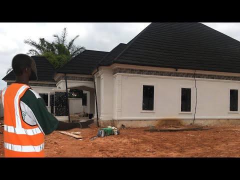 Видео: Цены на стяжку стен, стяжку заборов, обновление установки СОЗ в Бенин-Сити, Нигерия.