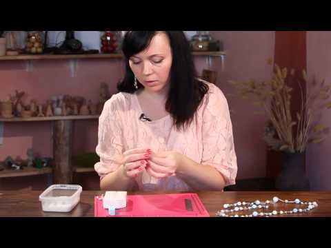 Видео: «Ручная работа». Бусины из полимерной глины (05.11.2014)