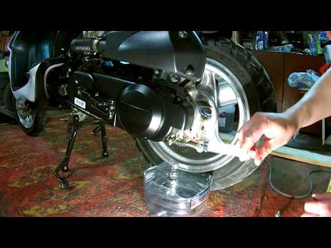 Видео: Замена масла и регулировка клапанов на двигателе 139 QMB