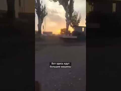 Видео: В Бишкеке водители массово выезжают на тротуар возле 54-й школы
