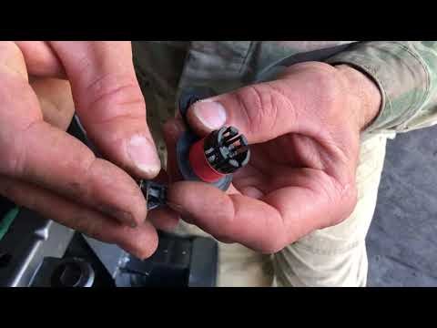 Видео: Устраняем люфт троса выбора передач КПП на ВЕСТЕ!