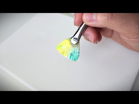 Видео: Как нарисовать кошку, которая загорает между цветочными полями / Акриловая живопись