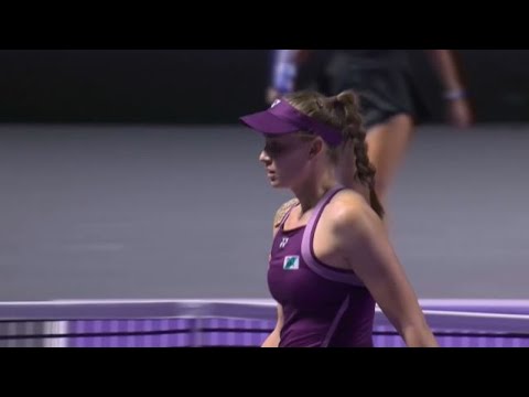 Видео: Рыбакина в финале итогового турнира WTA