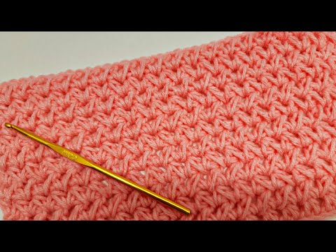 Видео: Как связать крючком простой столбик — полустолбик с накидом в шахматном порядке