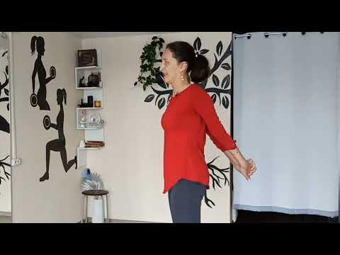 Видео: Комплекс упражнений для осанки и плечевого пояса