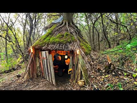Видео: Строительство тайного домика из тростника в кустах, теплого и уютного заброшенного убежища