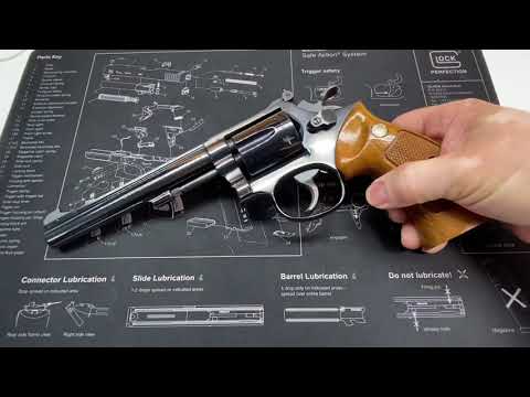 Видео: Smith and Wesson Model 17 .22 Caliber — настольный обзор этого старого пистолета