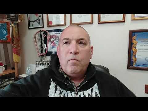 Видео: Чтобы стать сильным вам нужно от 2 до 10 упражнений. КАК НАКАЧАТЬСЯ?