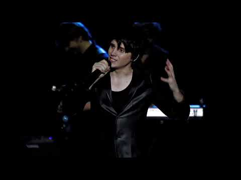 Видео: Александр Бон - Les parapluies de Cherbourg  | Life (Крокус)