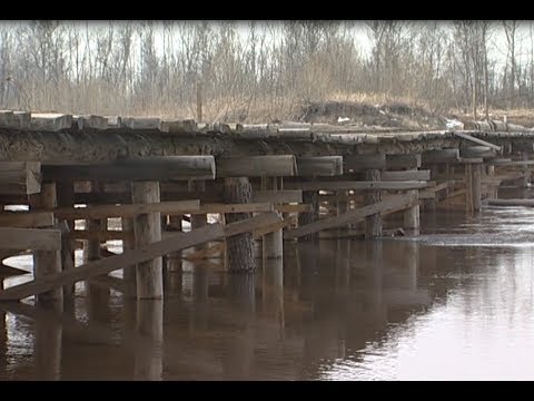 Видео: Мост через речку Кия. Экспедиция ТВ2 в отрезанную от мира деревню, которая нашла способ спасти себя