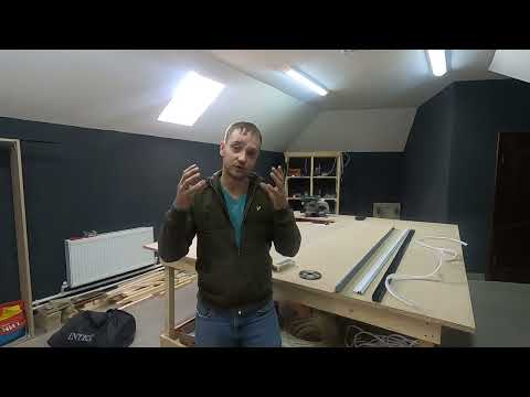 Видео: Чем отличается парящий натяжной потолок от контурной подсветки в натяжном потолке  Цена на подсветку