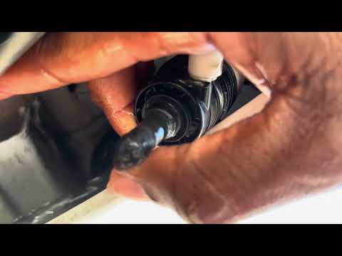 Видео: W205 Mercedes форсунка омывателя лобового стекла не работает