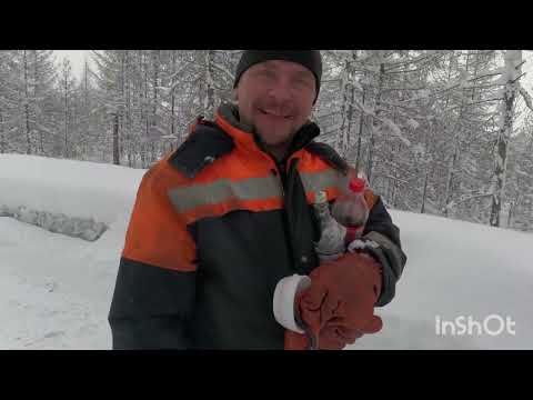 Видео: едем в Магадан (часть 15) Помогли Якутскому  самосвалу выехать