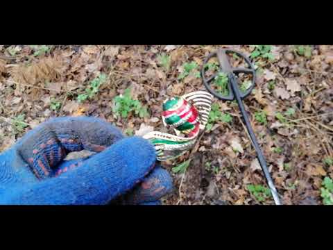 Видео: Коп в Радио-Лесу №4. Нашел схрон радиоломщиков. Лайфхак: ремонт болта на катушке Деуса в лесу