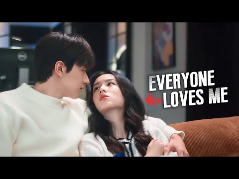 Видео: 💗Она смотрит телевизор, а он смотрит на нее😳