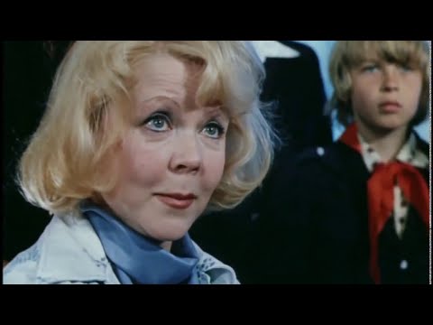 Видео: Крылатые качели (1979) Елена Шуенкова