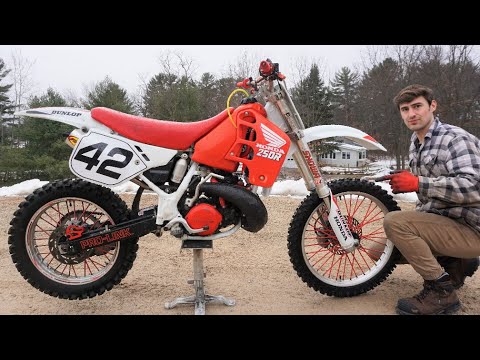 Видео: Мотоцикл Honda Cr250 Dirt Bike за 800 долларов (редкий экземпляр, выживший в 1989 году)