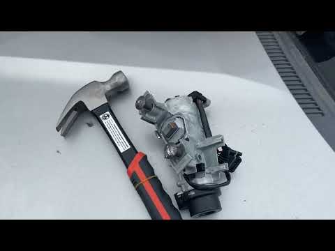 Видео: Снятие замка зажигания Audi A3 8p