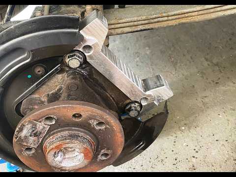 Видео: Самодельные проставки под тормозные суппорта, для увеличенных тормозных дисков. Volkswagen Amarok.