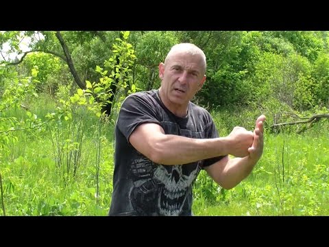 Видео: Как держать удар и правильно расслабляться во время боя или драки. Как научиться драться