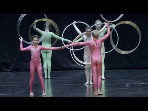 Видео: "Метаторфозы". Композиция с хула-хупами. Возраст 11-12 лет.