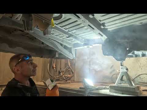 Видео: Чистка днища перед антикором