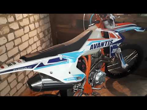 Видео: Avantis 250-адаптация мотоцикла для езды по дорогам общего пользования.