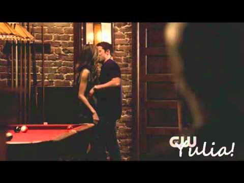 Видео: ЮМОР И РОМАНТИКА  "Дневники вампира"