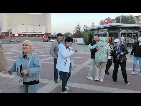 Видео: Пусть распускаются цветы... 04.10.25...