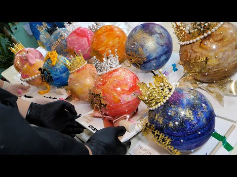 Видео: Торт, который ты разбиваешь молотком? Торт-молот в форме космоса - Корейская уличная еда