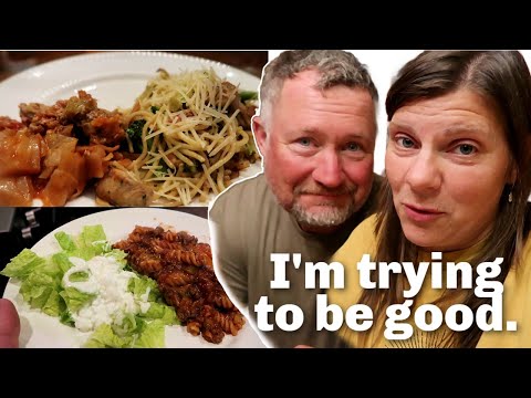 Видео: Четыре новых рецепта для запеканки и сковороды | Говяжий фарш | Курица | Медвежатина