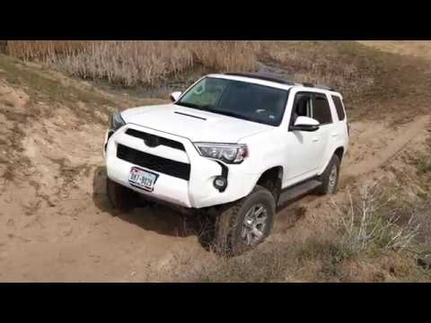 Видео: Toyota 4runner. Light offroad Тест