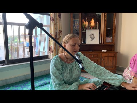 Видео: Намахата с Адикави прабху.  9.09.2025 Маяпур . Киртан