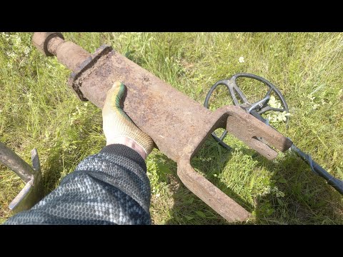 Видео: Сколько металла можно найти недалеко от дома!!!