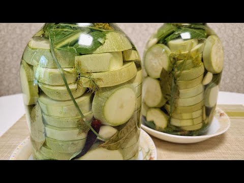 Видео: Хрустящие, МАЛОСОЛЬНЫЕ кабачки / Crispy, lightly salted zucchini