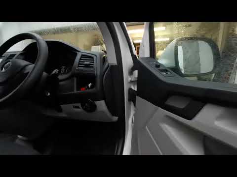 Видео: Vw T6 снять перчаточный ящик и нижнюю панель приборной панели