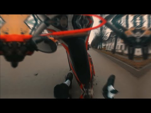 Видео: Падение с мотоцикла