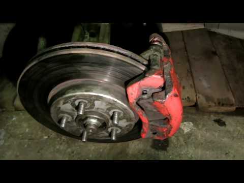 Видео: Ремонт передних суппортов (подклинивают) Форд Мондео 3.