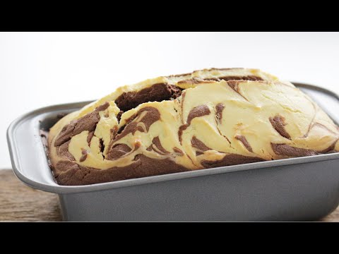 Видео: Шоколадный торт с крем-сыром | Apron