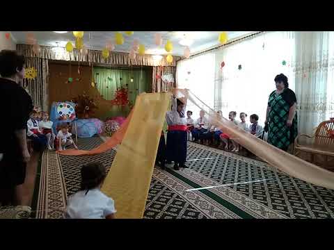 Видео: "Осенние дорожки"