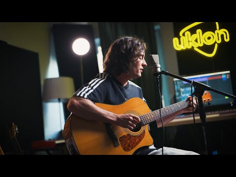 Видео: Валя Лещинський (Ziferblat) | Акустика | Звучить наживо